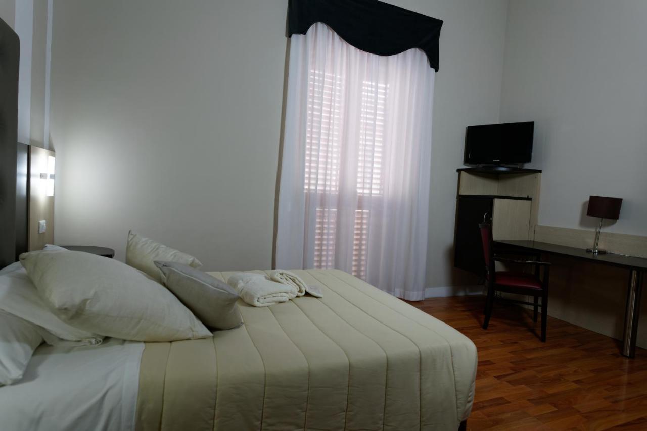Hotel Sant'Elia เมสซีนา ภายนอก รูปภาพ