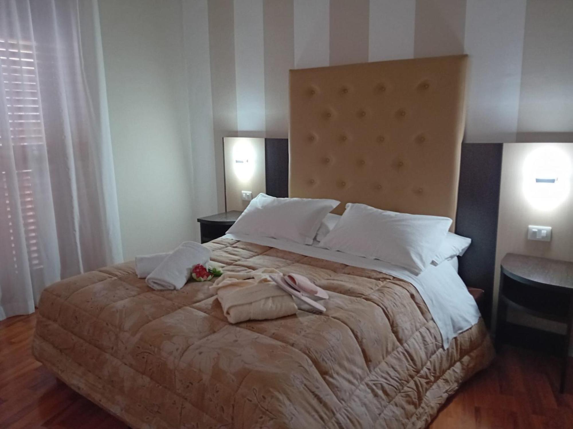 Hotel Sant'Elia เมสซีนา ภายนอก รูปภาพ